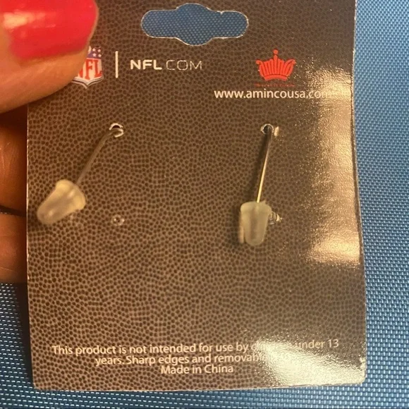 Pittburgh Steelers football earrings - Picture 3 of 8